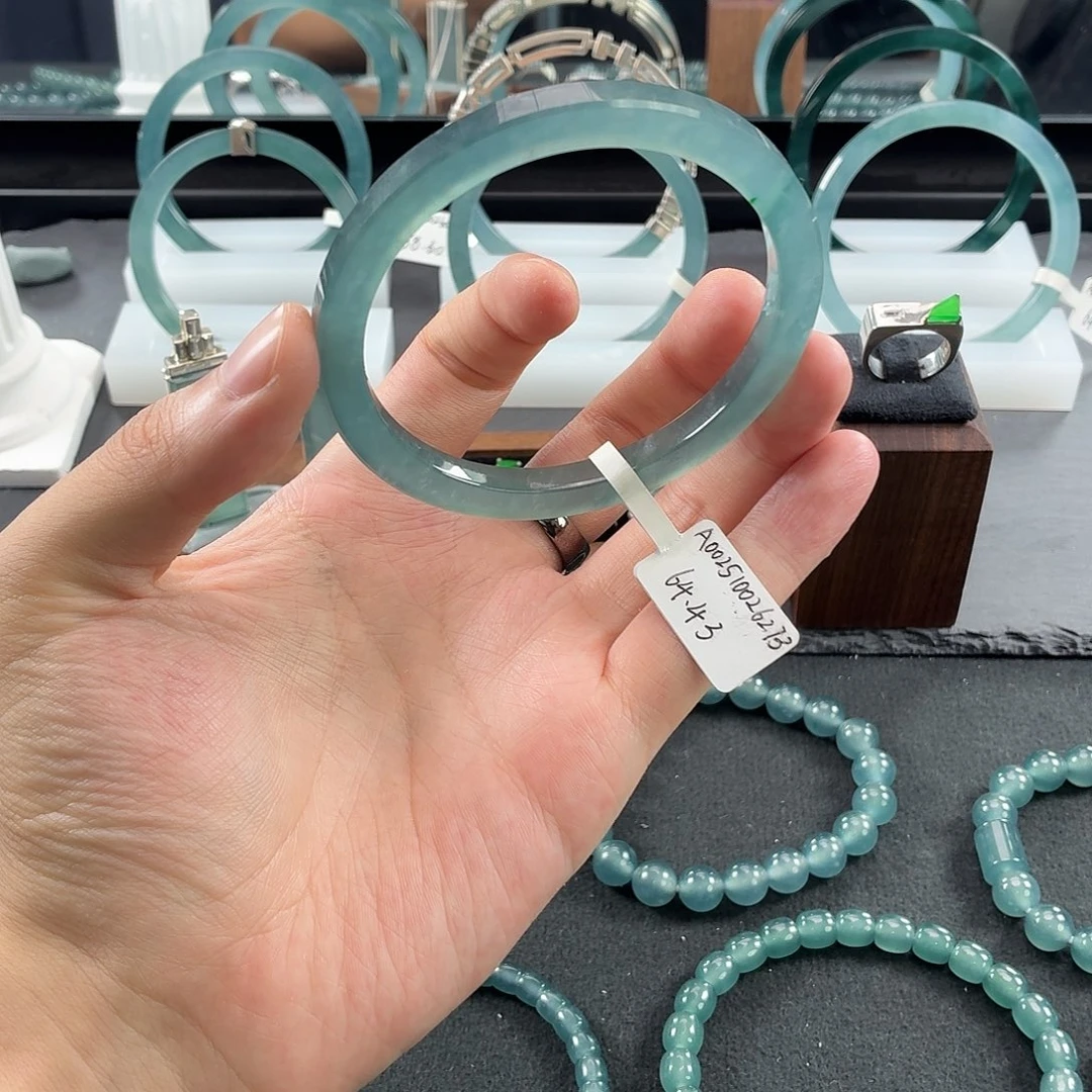 翡翠未镶嵌手镯64.43