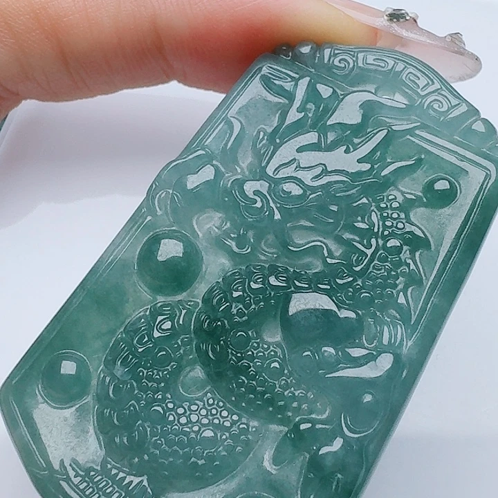 翡翠未镶嵌颈饰天然的A货翡翠多样性发其一