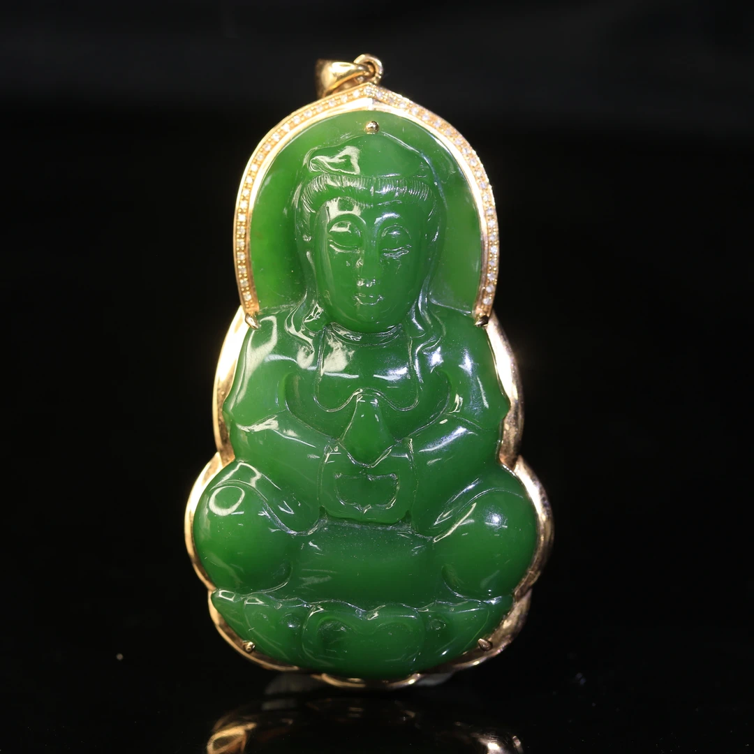 16和田玉18K金俄七碧玉菠菜绿观音/900058保利厦门拍卖