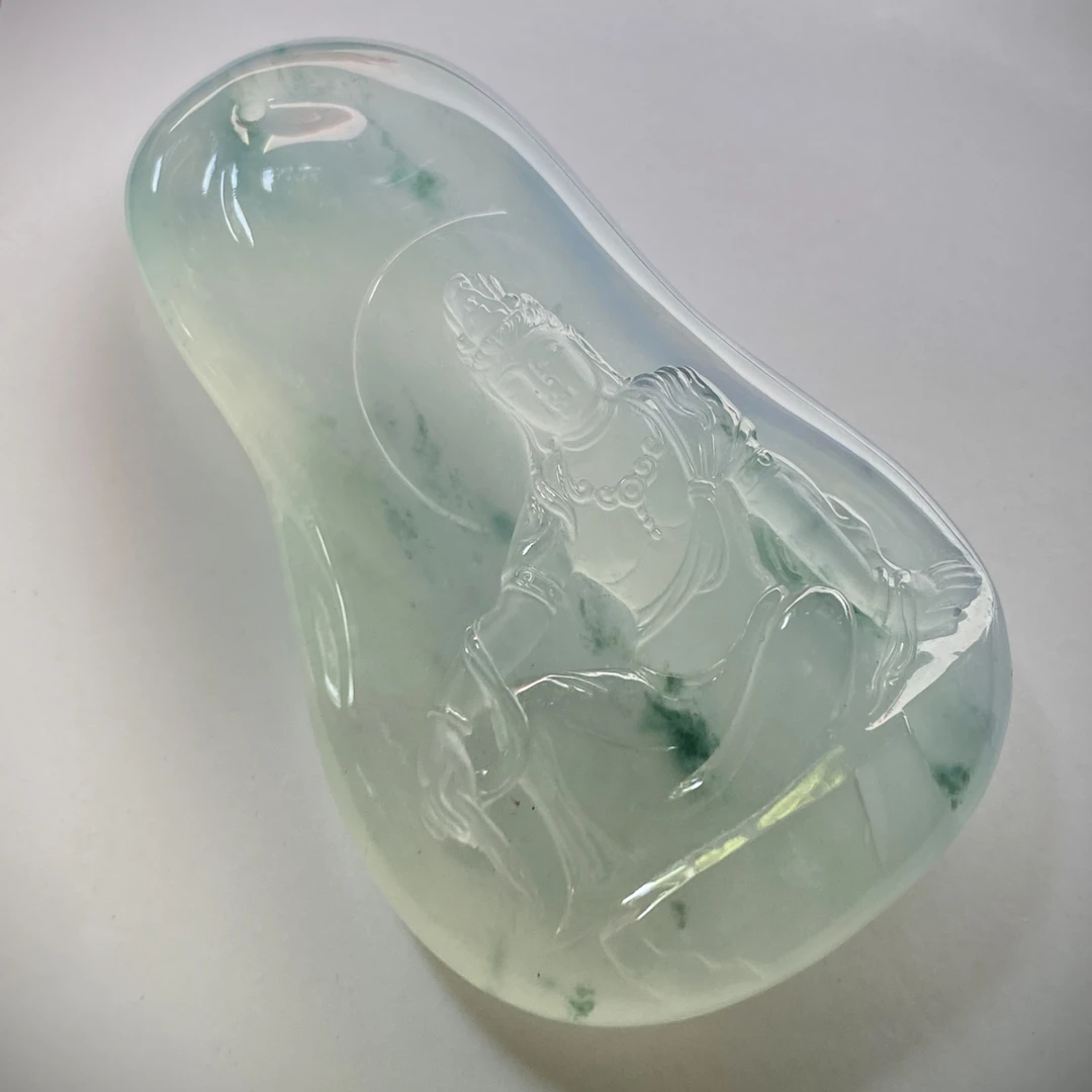 缅甸天然A货翡翠冰种飘花随型水月观音精工雕刻简约高级