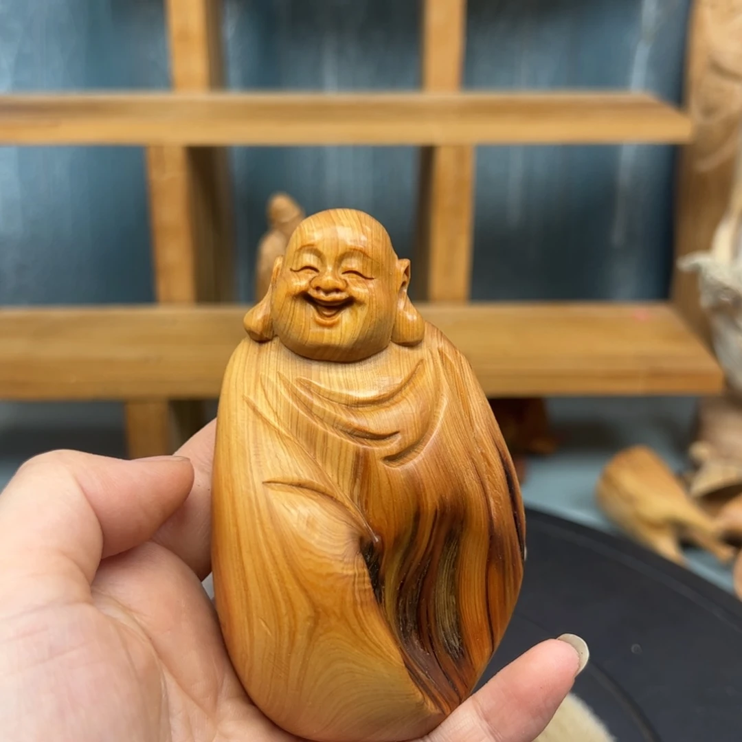 木碧***人崖柏木摆件手把件