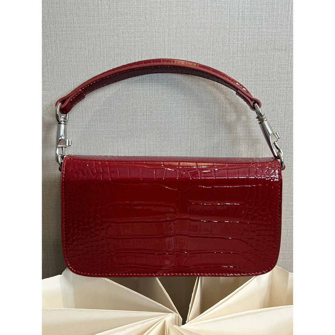 TOLEX2025新款手工百搭亮面油钻女包红色