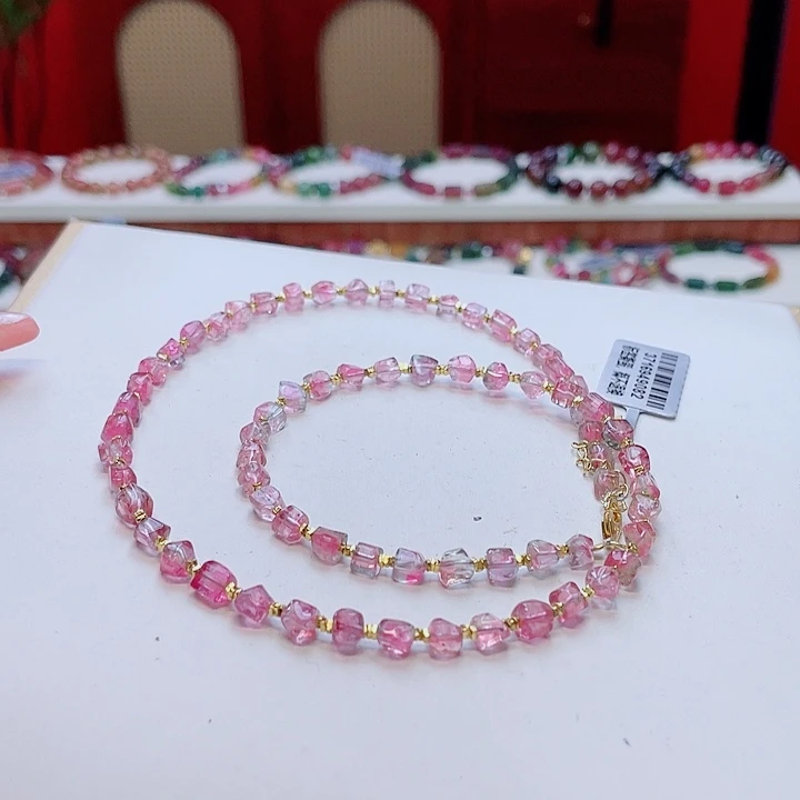 未镶嵌颈饰碧玺多样性发其一