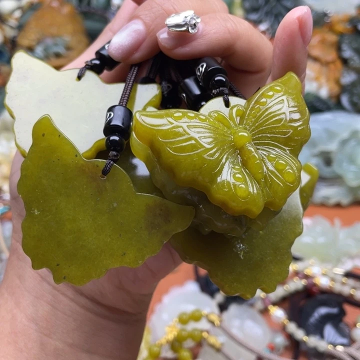 蛇纹石玉未镶嵌吊坠