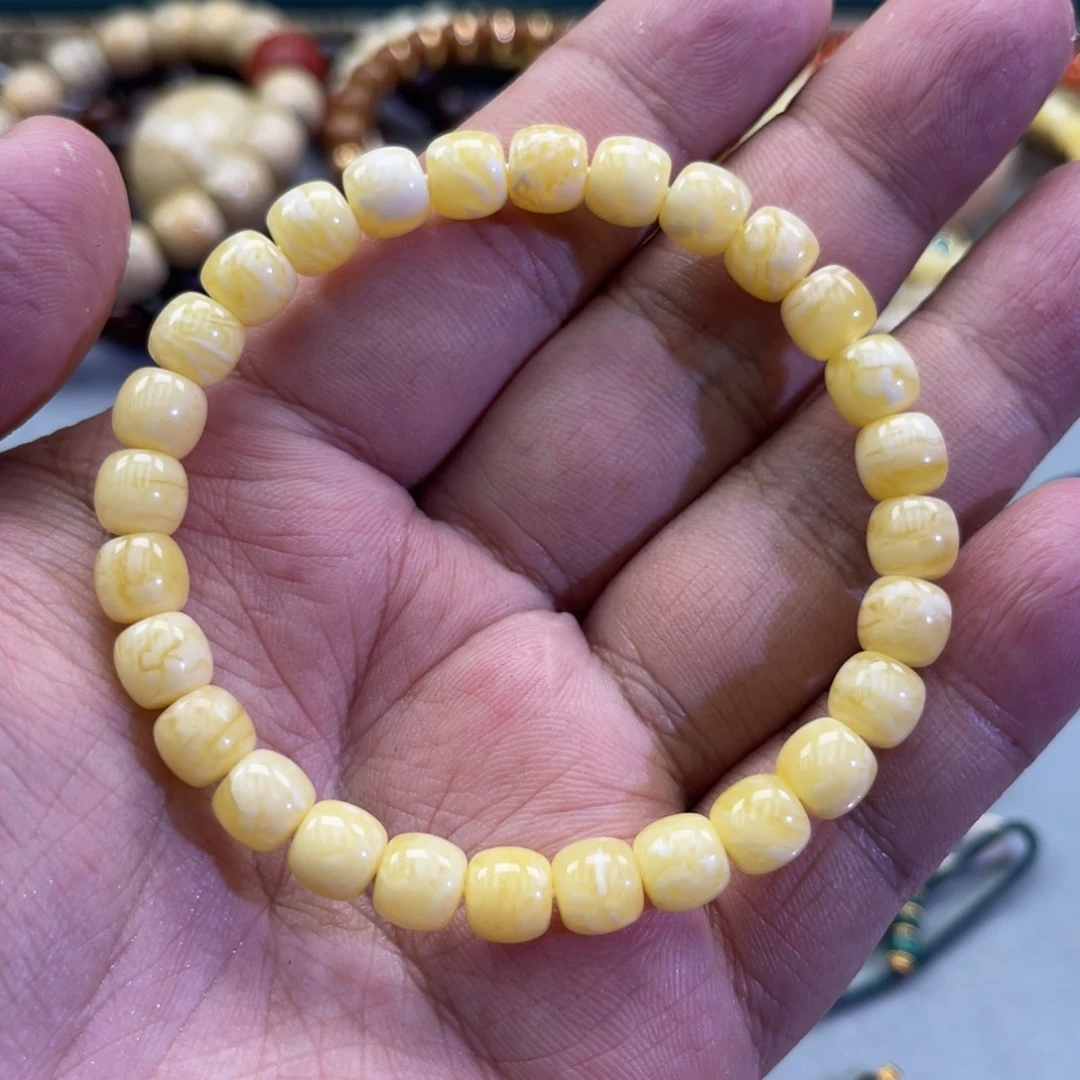 琥珀未镶嵌珠宝奇石85