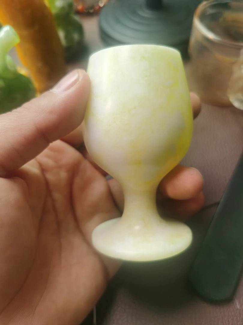 天然岫玉高角杯摆件