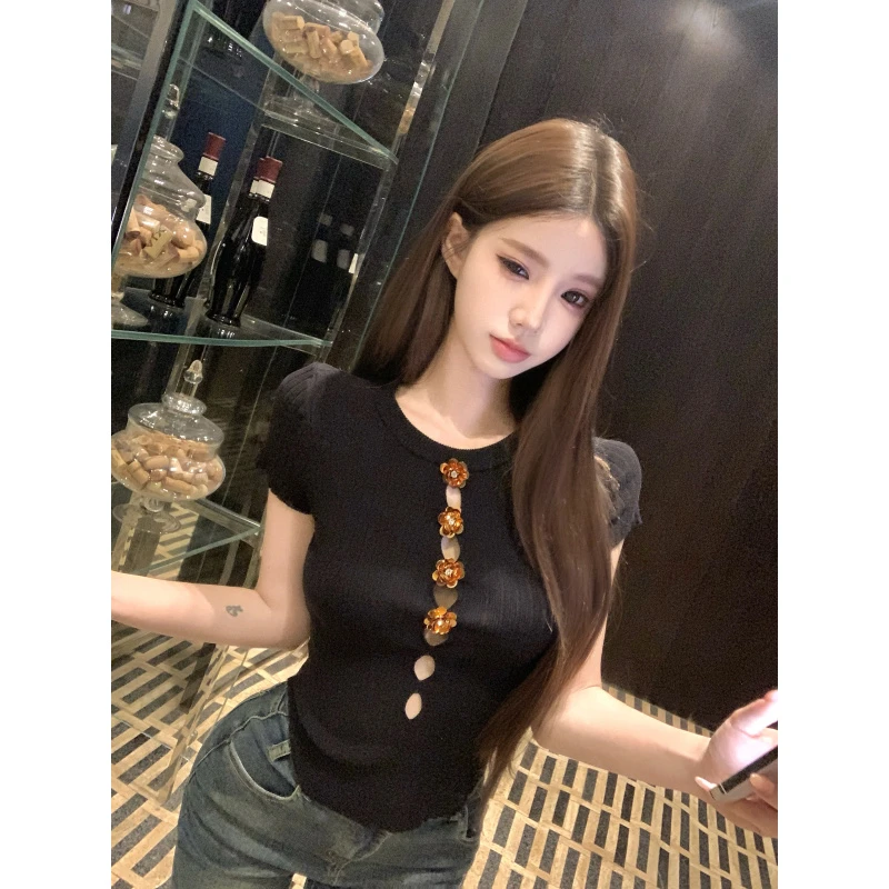 夏季新款法式复古纯欲辣妹性感花朵圆领短款镂空针织衫短袖上衣女