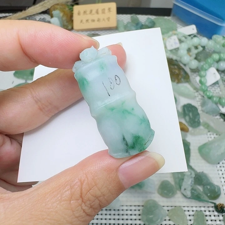 未镶嵌定制翡翠挂件