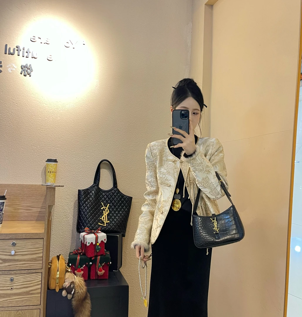 新中式国风复古盘扣外套冬季款设计感小众轻奢气质休闲百搭小香风