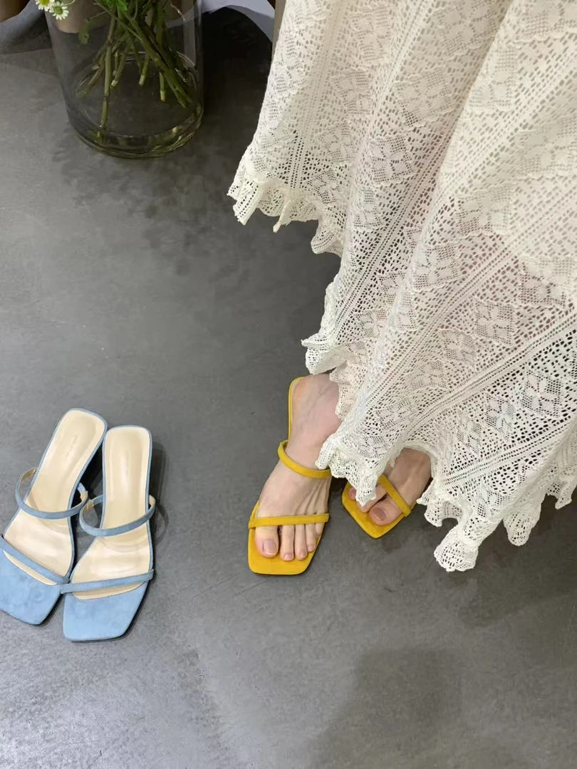 名利（3993-1#新）设计感小众一字拖露趾坡跟凉拖鞋