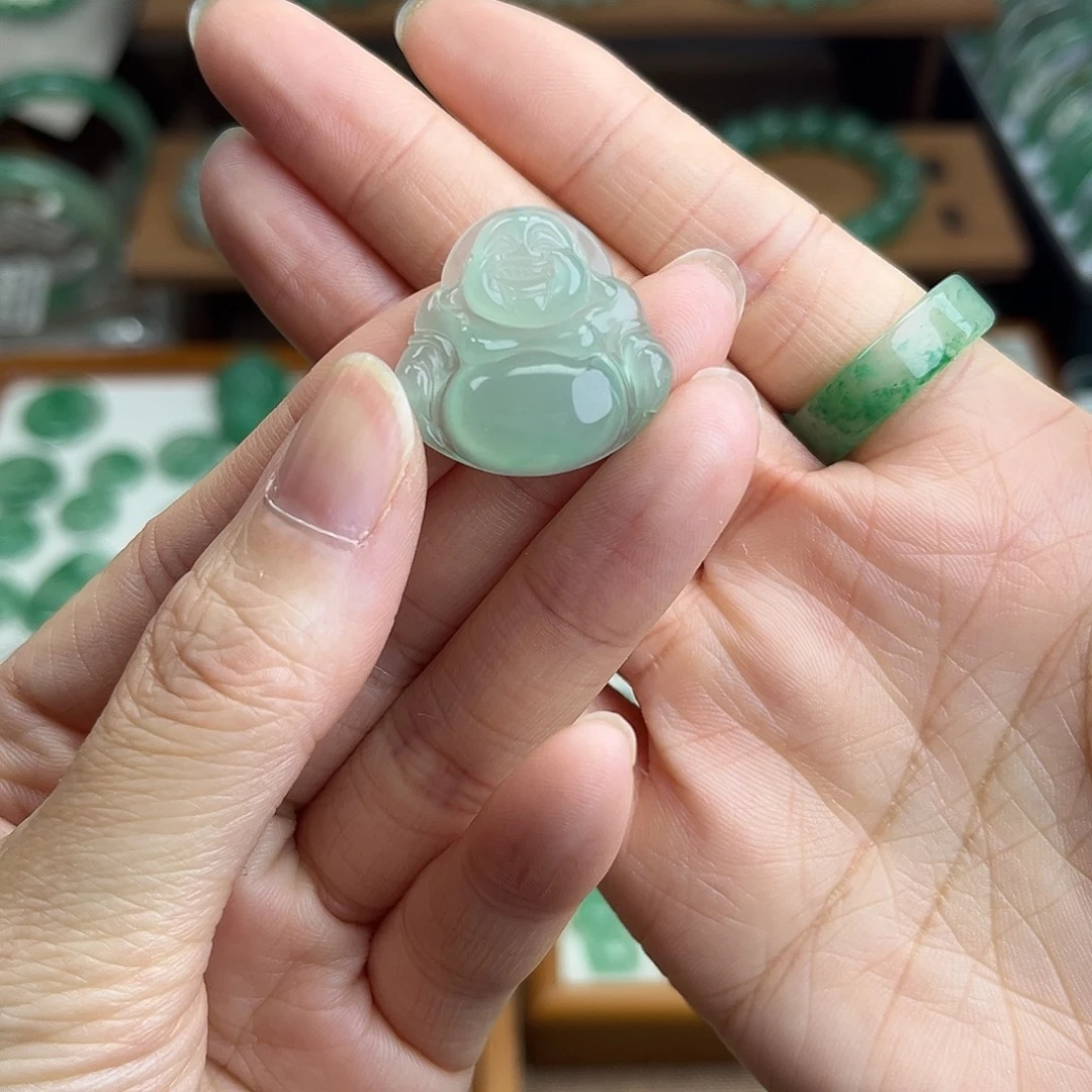 石英质玉（非洲翠）未镶嵌吊坠(不含链)佛公