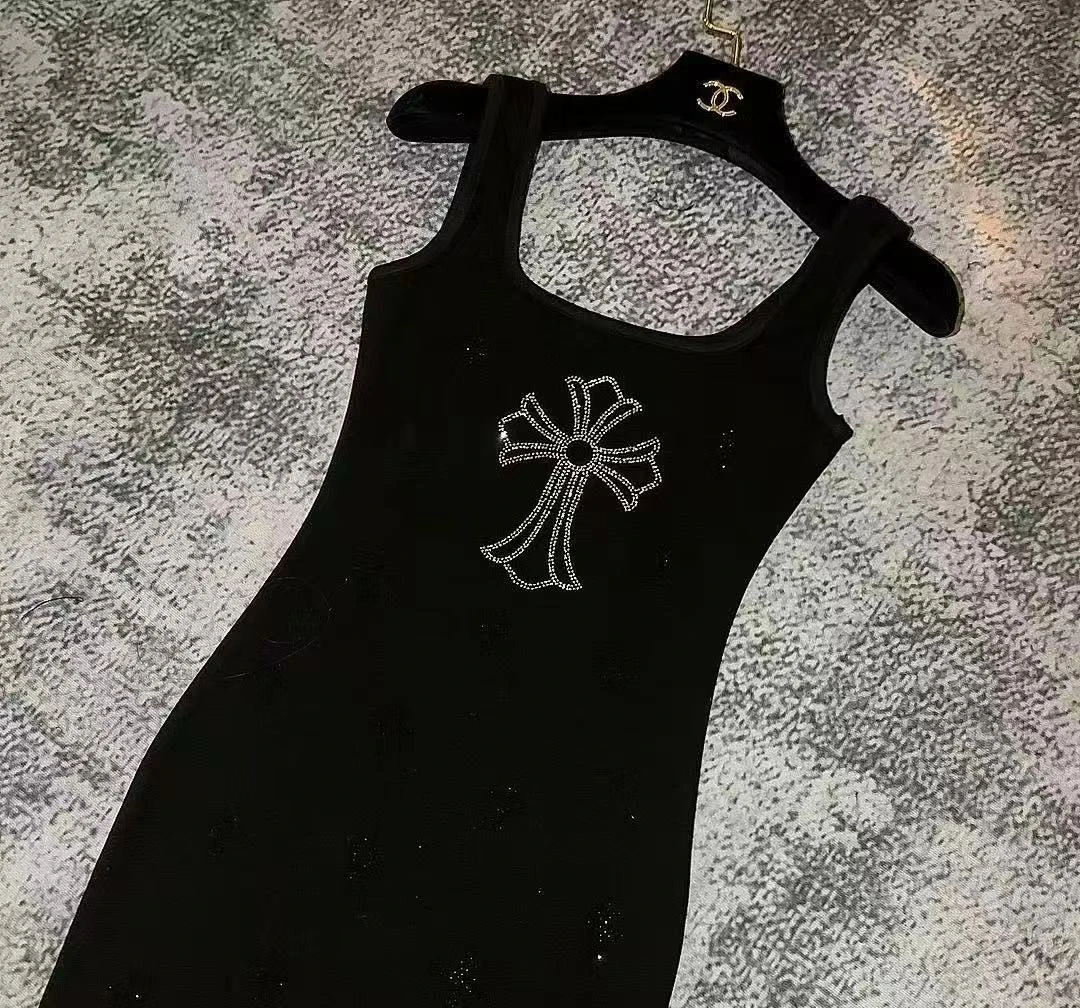 2025夏季新款辣妹风纯欲显瘦网红十字架烫钻时尚吊带连衣裙