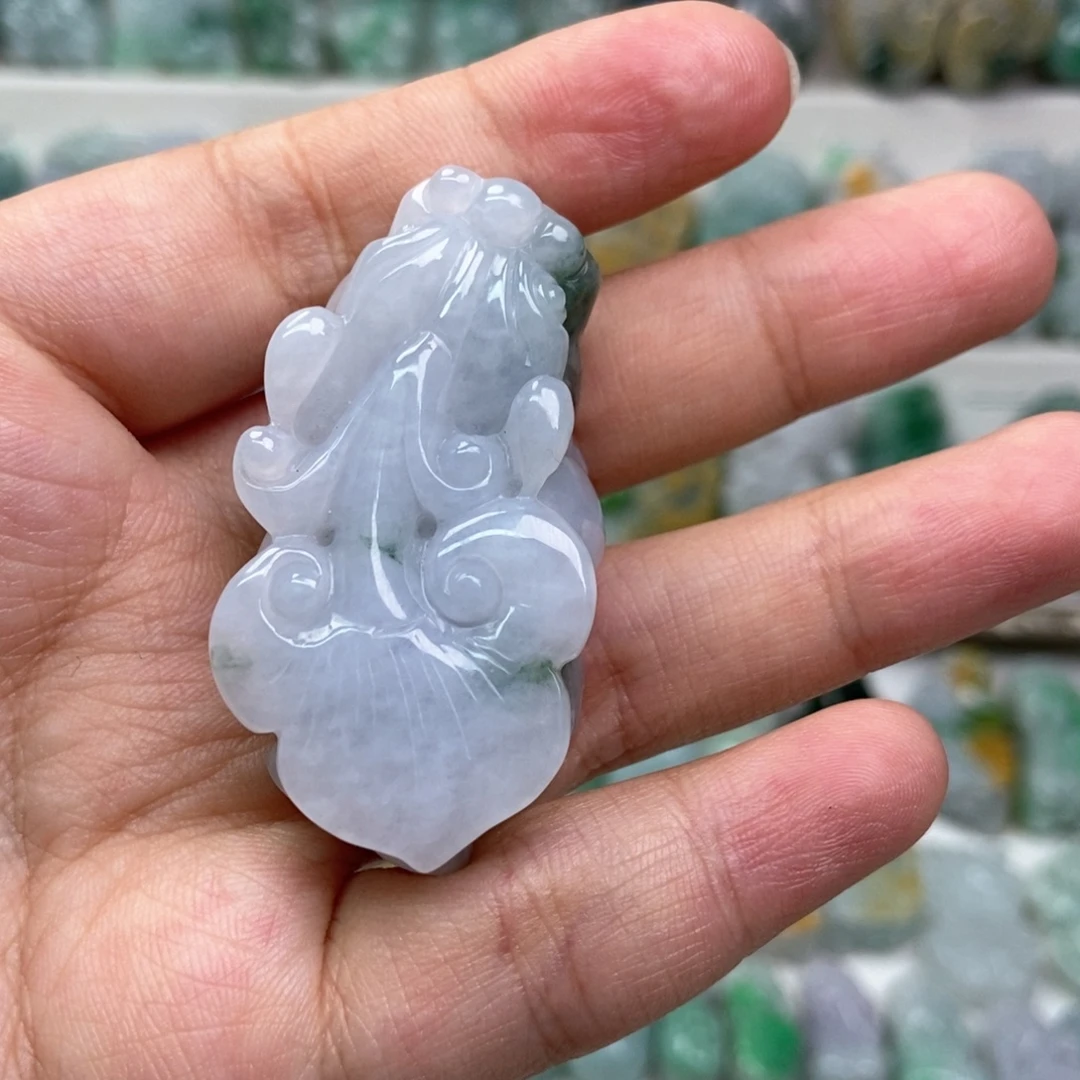 翡翠未镶嵌吊坠(赠链)