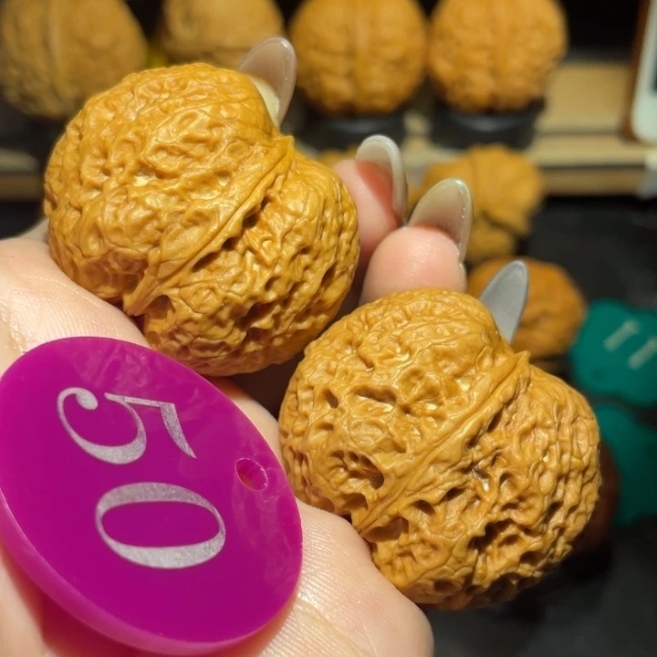 贵妃枕39尺寸核桃