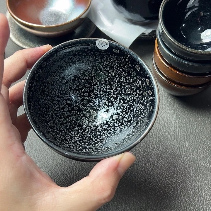 茶盏我们是有共同话题有一