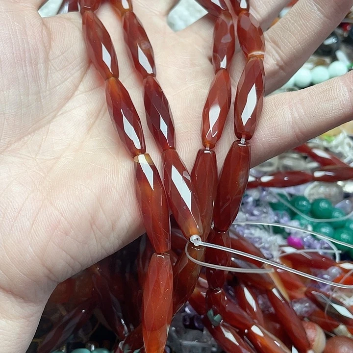 玛瑙/玉髓珠宝半成品未镶嵌一****。2条8x 30红玛瑙