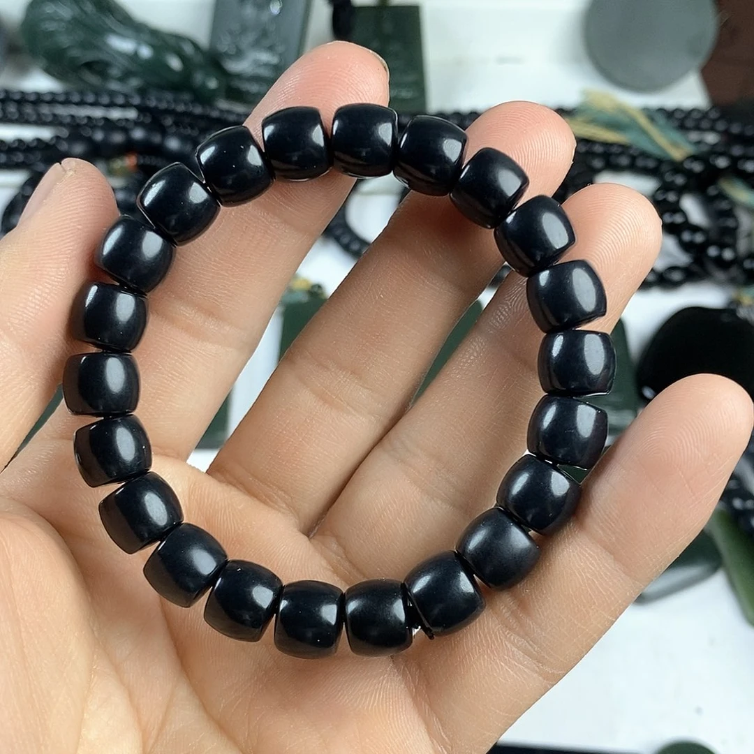 和田玉手链未镶嵌吉***?