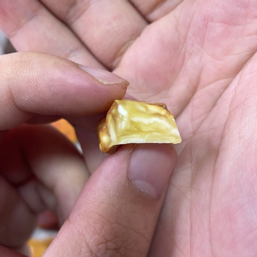 定制琥珀天然琥珀