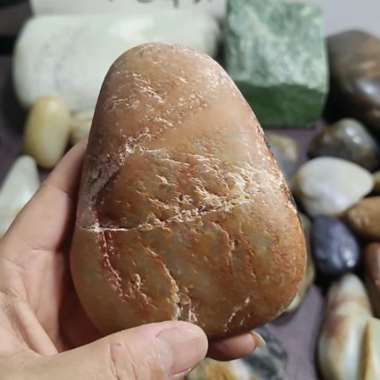 未镶嵌和田玉（糖玉）摆件