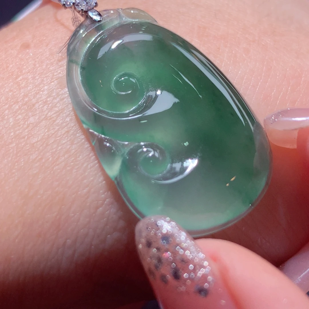 定制翡翠18K金镶嵌翡翠