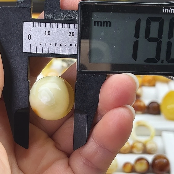 琥珀颈饰未镶嵌27