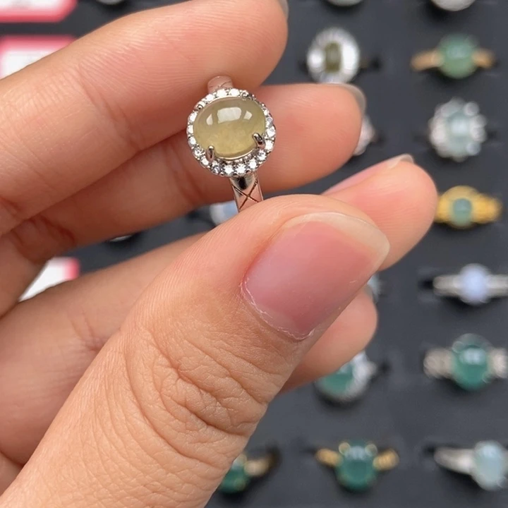 翡翠未镶嵌戒指戒指
