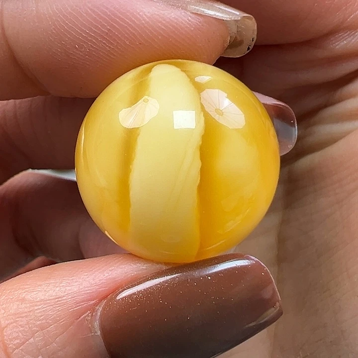 蜜蜡未镶嵌珠宝奇石