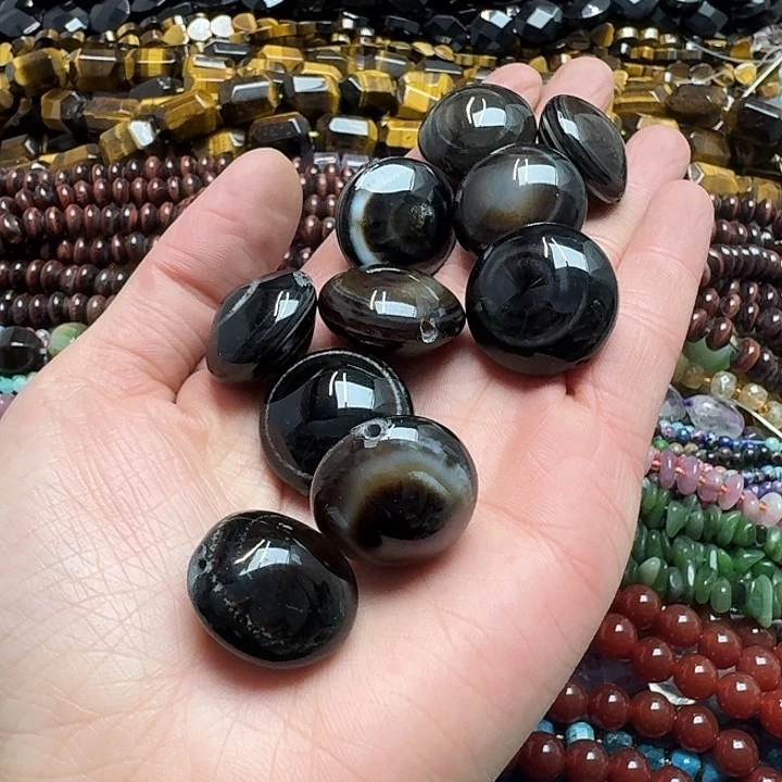 玛瑙/玉髓未镶嵌珠宝半成品一颗蚕丝羊白眼