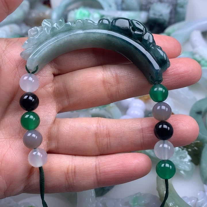 颈饰未镶嵌翡翠豆*妈