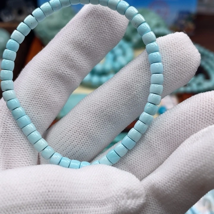 绿松石颈饰未镶嵌