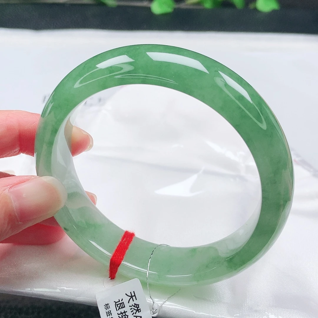 翡翠未镶嵌手镯60圈