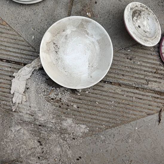 瓷发三个碟子，国营四厂库存，