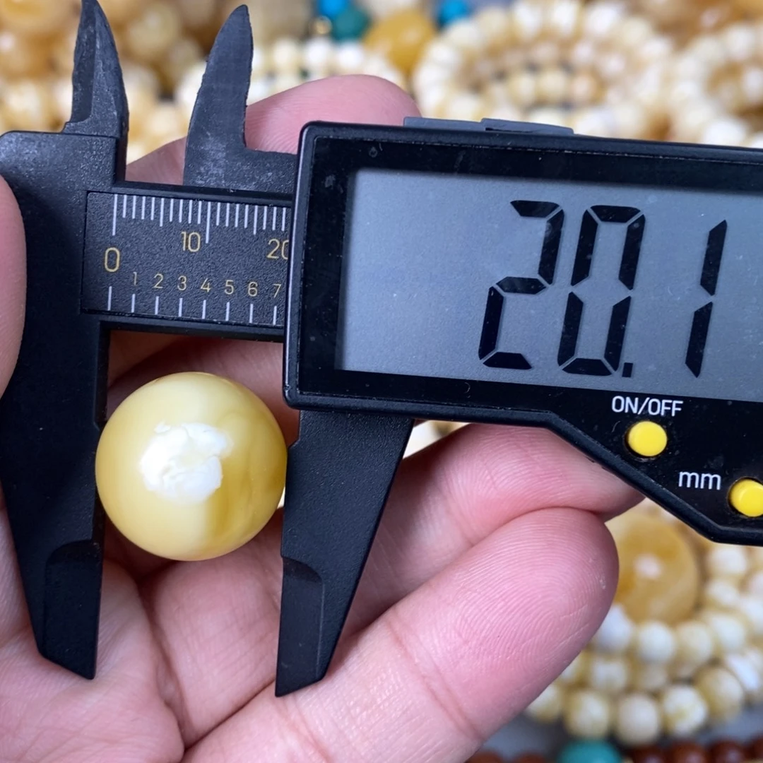 蜜蜡未镶嵌珠宝奇石4.1g