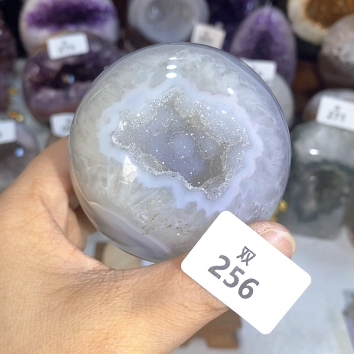 未镶嵌水晶大型摆件（非配饰）