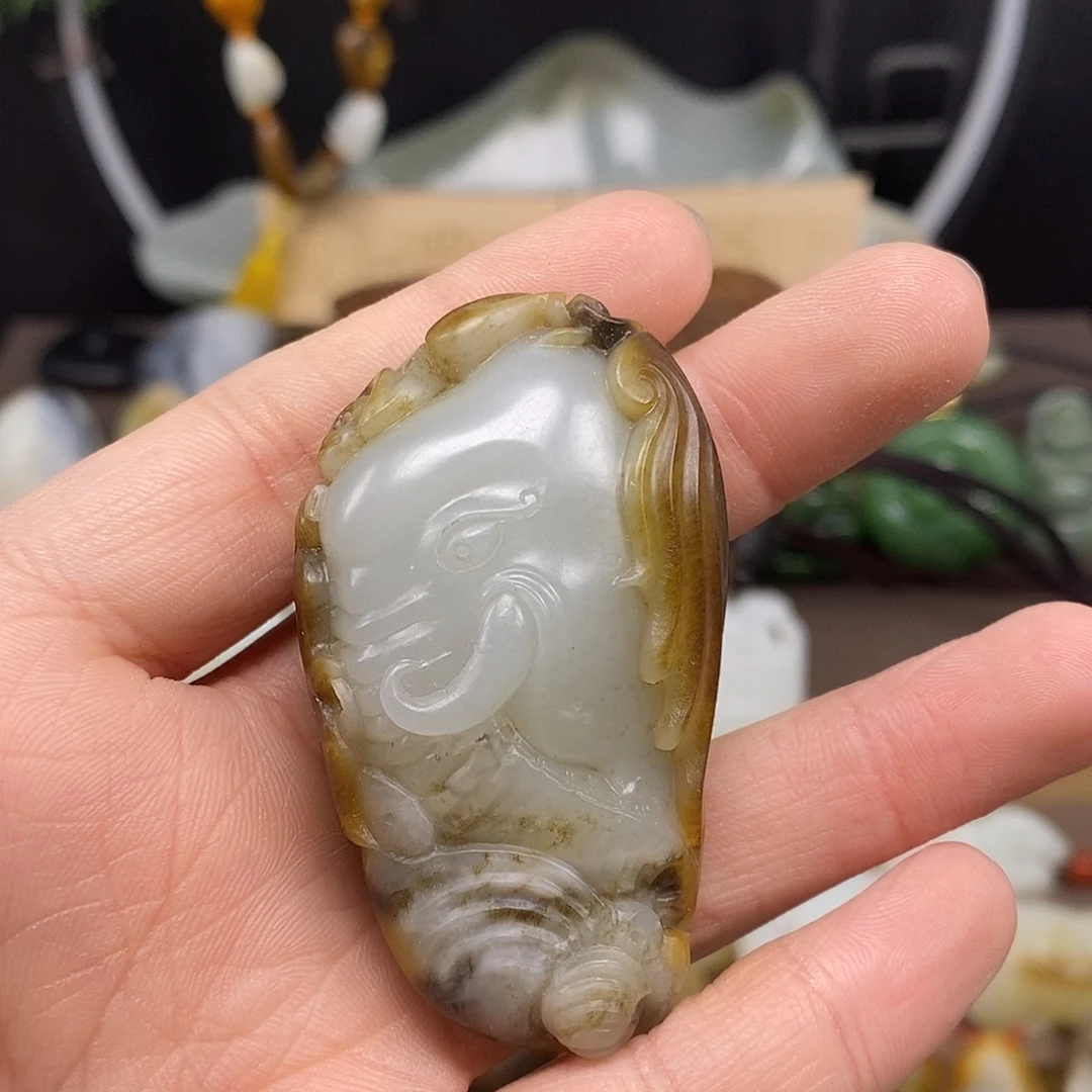 和田玉颈饰未镶嵌40