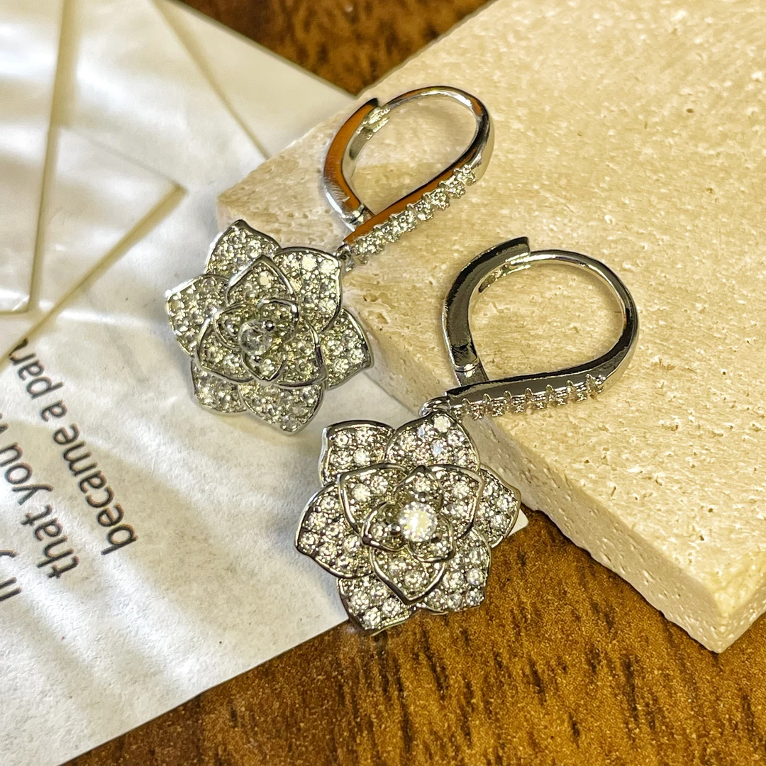 铜合金合成锆石耳饰 1093满钻花花耳环 时尚轻奢气质法式优雅