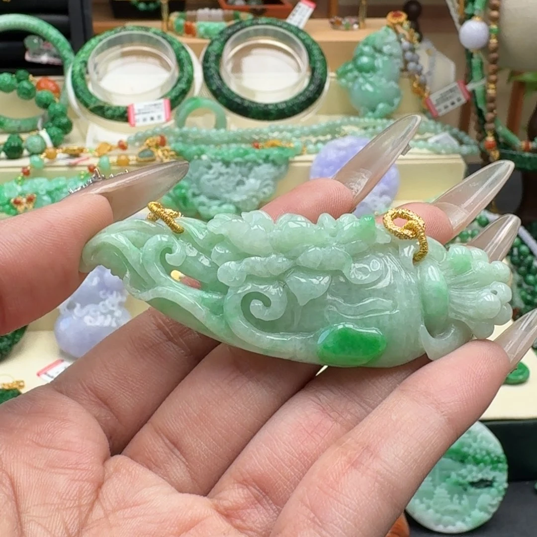 翡翠未镶嵌颈饰翡翠吊坠