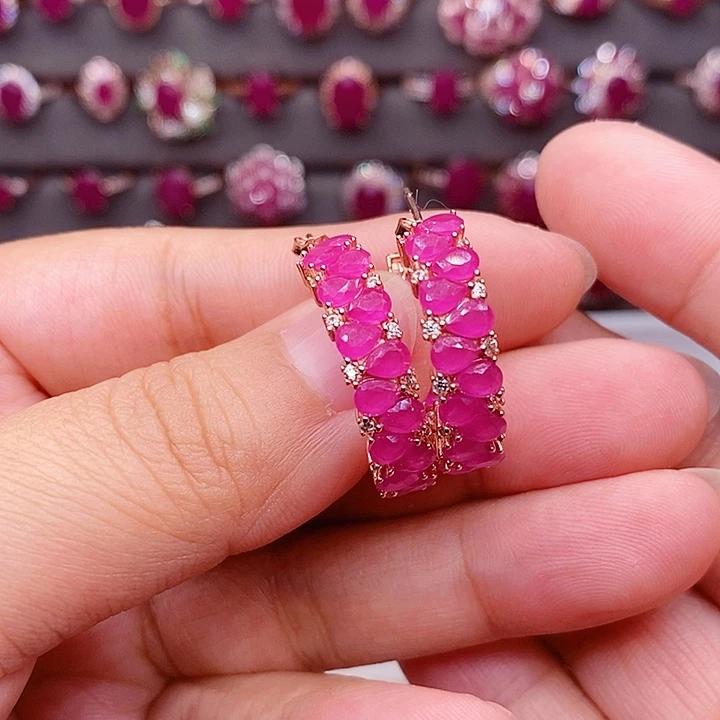 银S925镶嵌红宝石耳饰