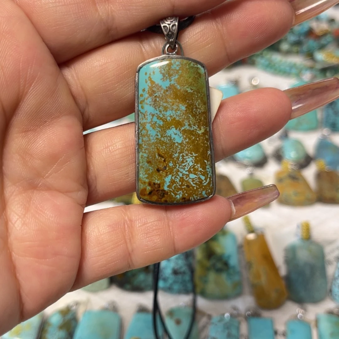 【闪购商品】未镶嵌绿松石珠宝奇石