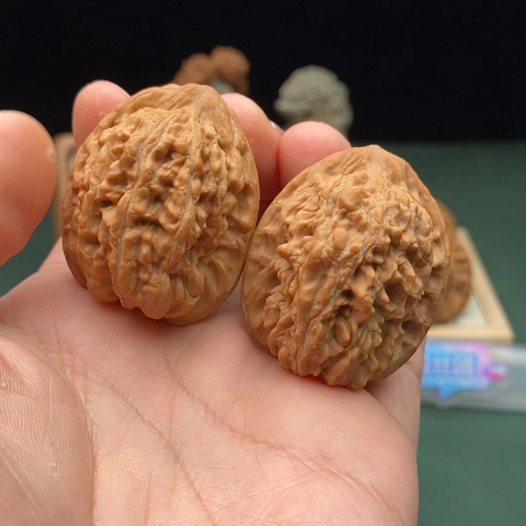 文玩核桃把件36尺全品赤龙鸡心