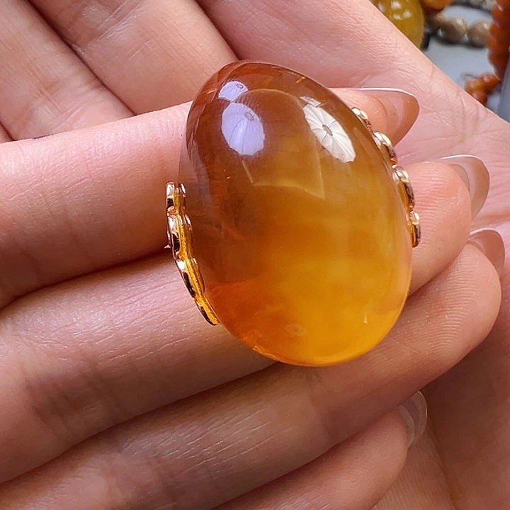 蜜蜡未镶嵌珠宝奇石