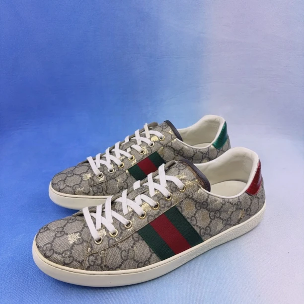 95新 GUCCI/古驰 44码/ACE系列 经典老花小蜜蜂满印 时尚休闲板鞋