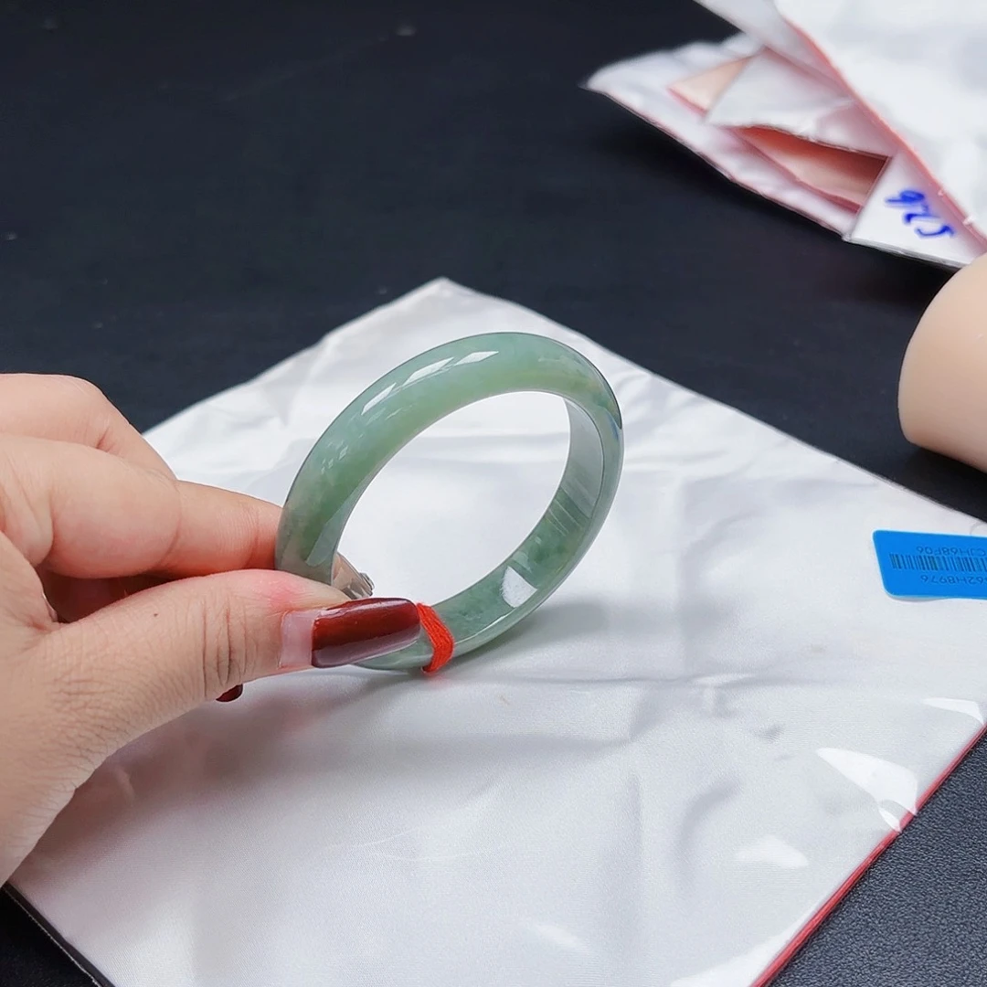 翡翠手镯未镶嵌纯天然缅甸翡翠A货