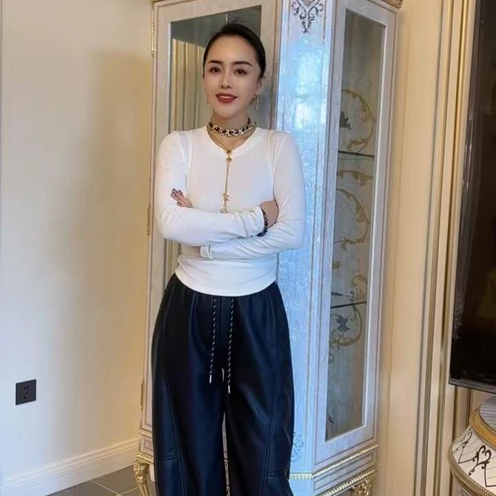 张洪波夫妇-2024冬季新款欧货PU皮阔腿裤