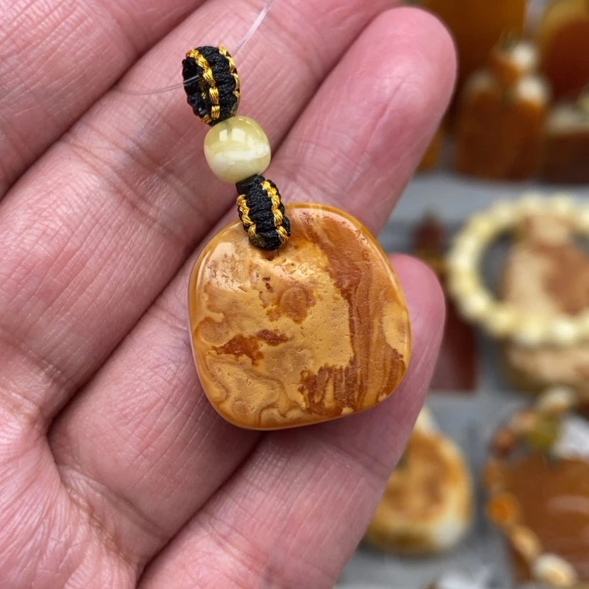 【闪购商品】未镶嵌颈饰琥珀