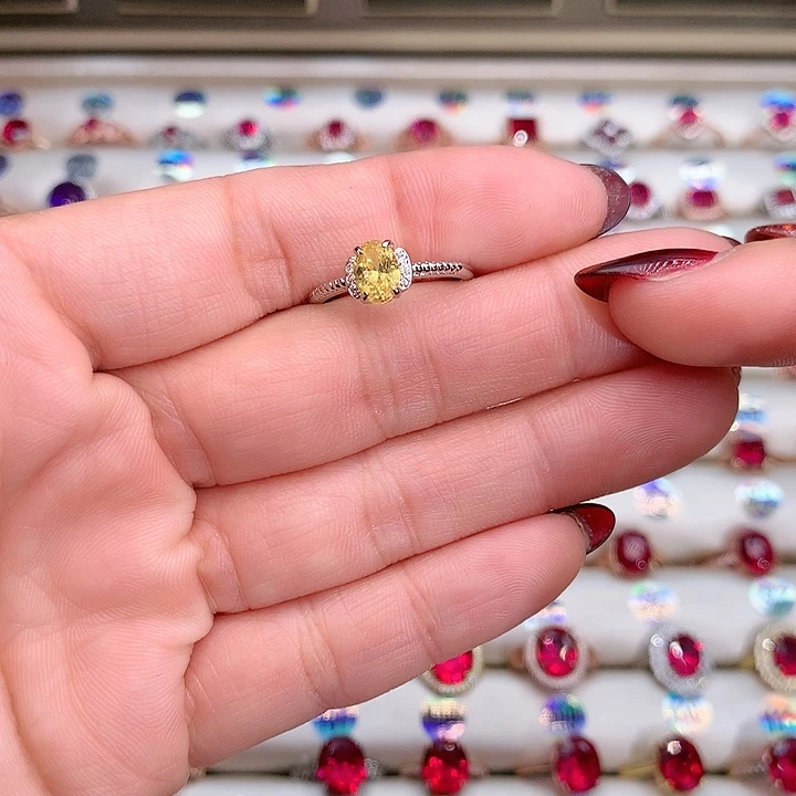 水晶戒指银S925镶嵌5.7银色