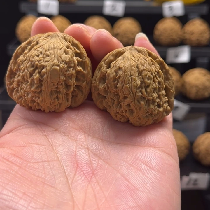 1***萝文玩核桃吊坠核桃