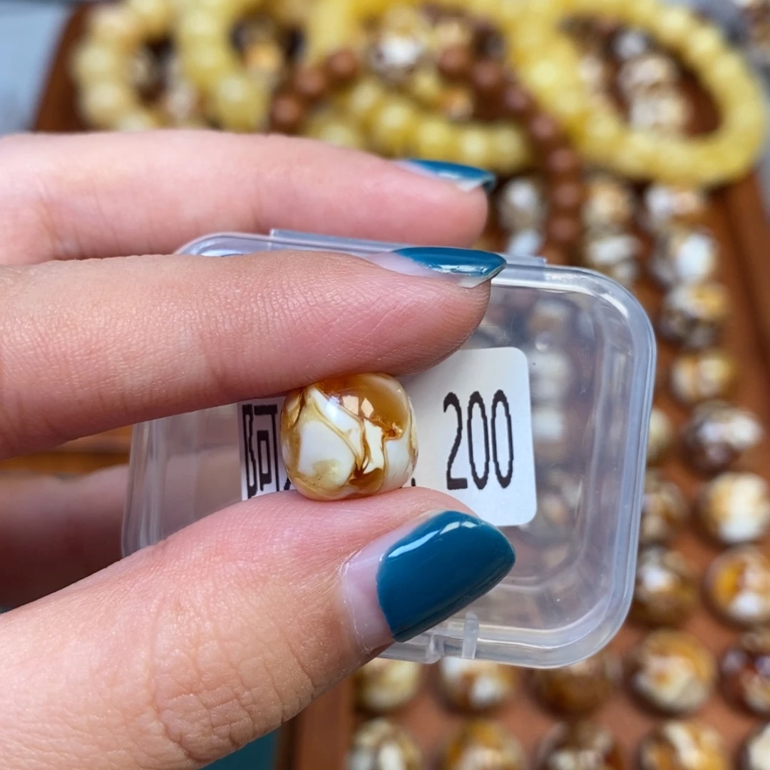 把件猴头核桃沁色圆珠老型200