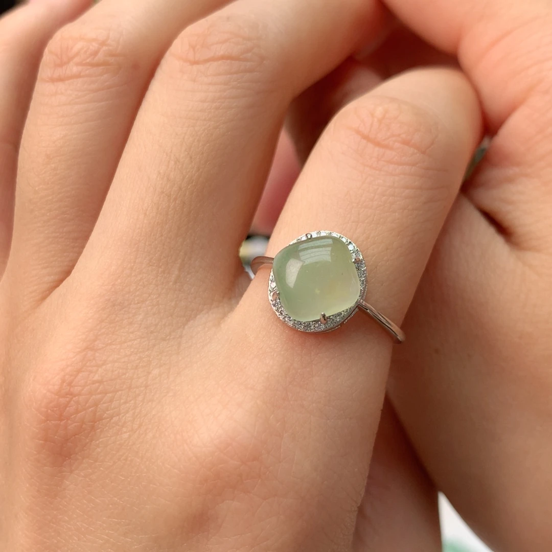 石英质玉冰飘花精品戒指银S925镀金镶嵌