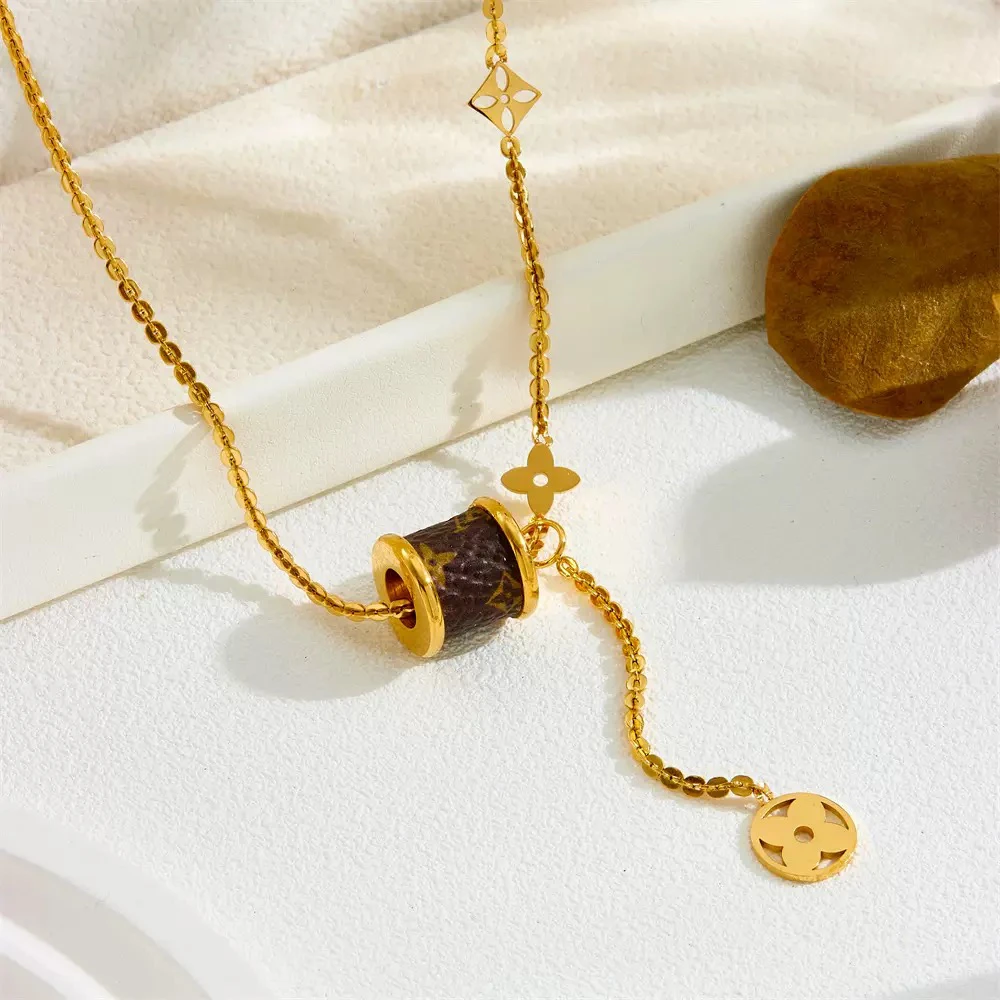 钛钢项链 日韩欧美老花皮锁骨链精致小蛮腰坠链+